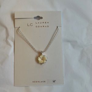 LC, Flower Necklace